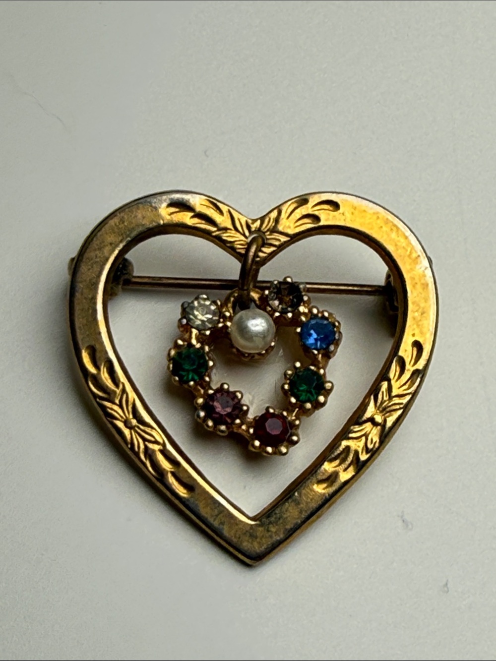 Vintage Gold tone double dangle Heart Multi rhinestone Pendant Brooch pin
